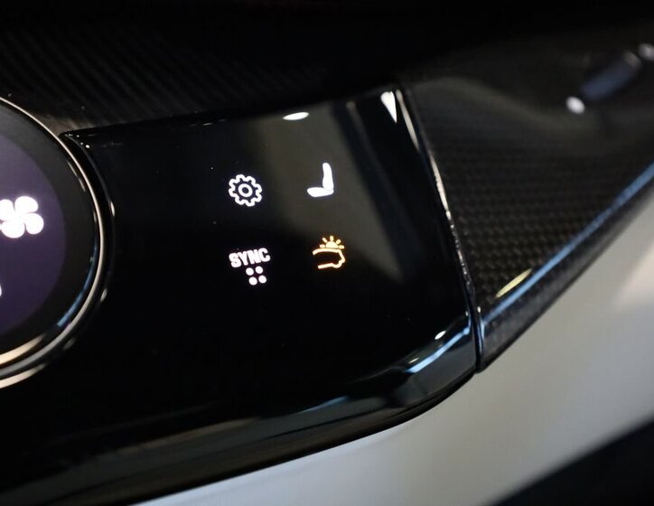 Ferrari Ostatní SUV / Terénní 6,5 l 533 kw