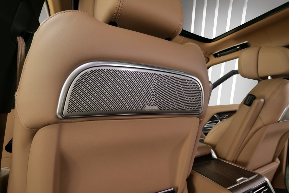 Land Rover Range Rover SUV 4,4 l 390 kw