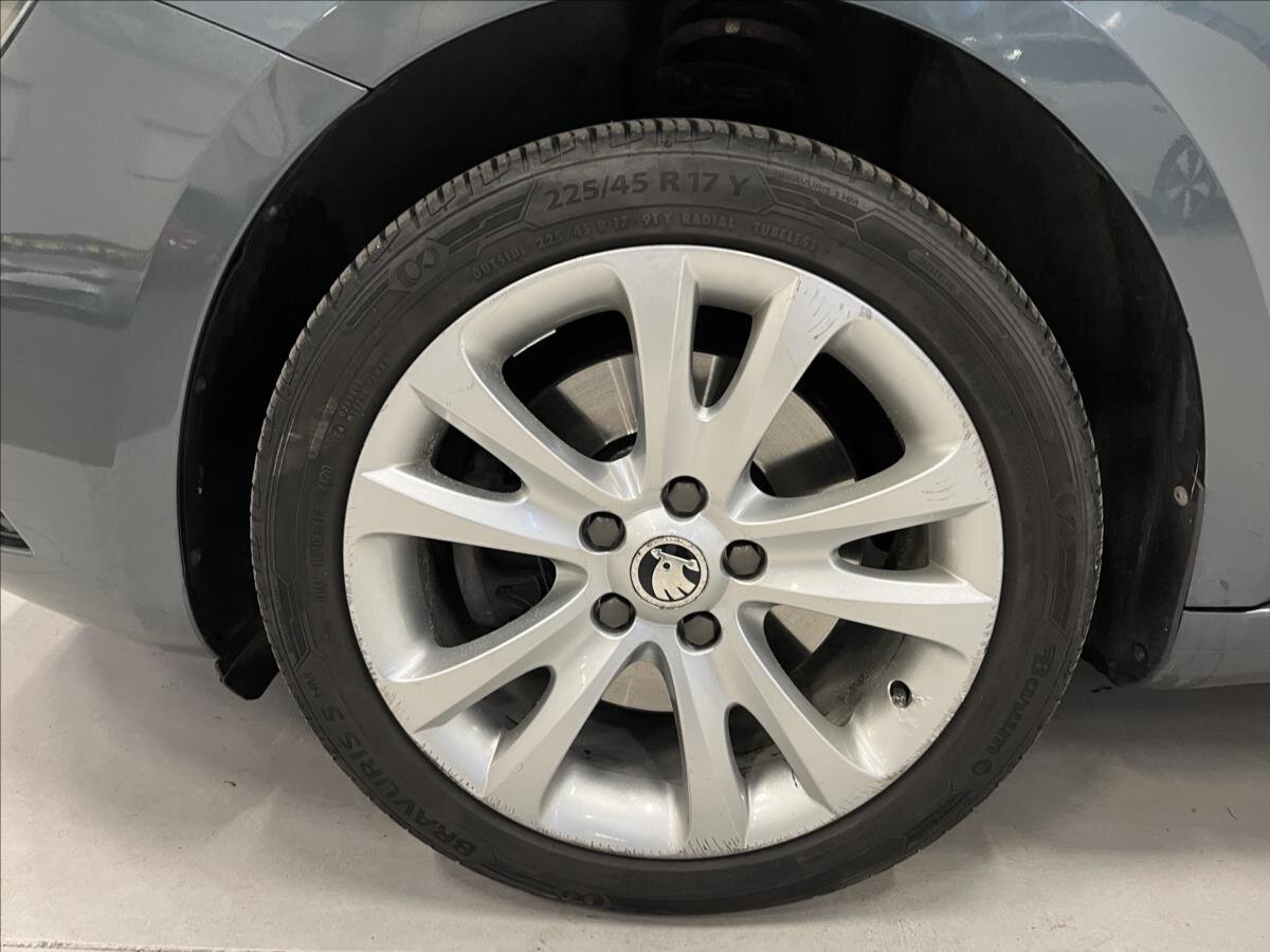 Škoda Superb Liftback 2,0 l 103 kw