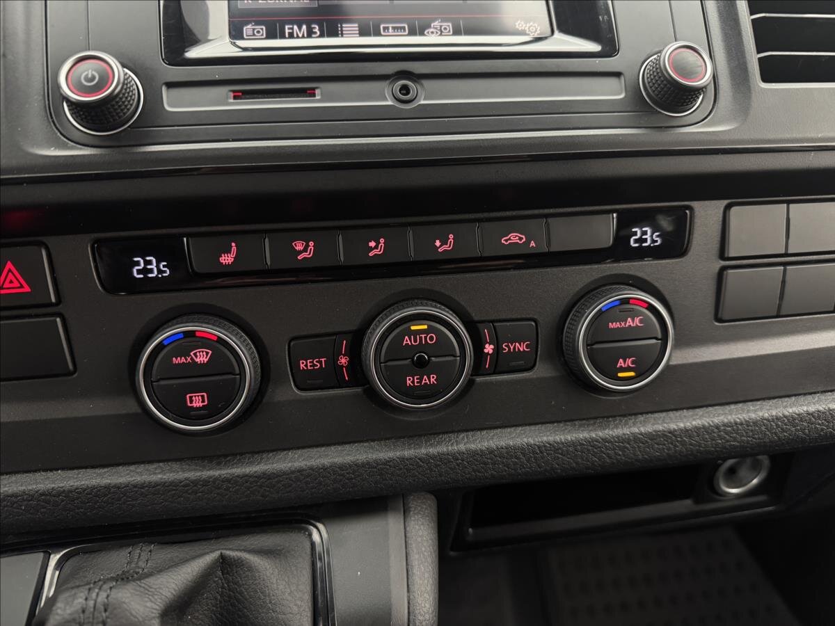 Volkswagen Caravelle Kombi 2,0 l 110 kw