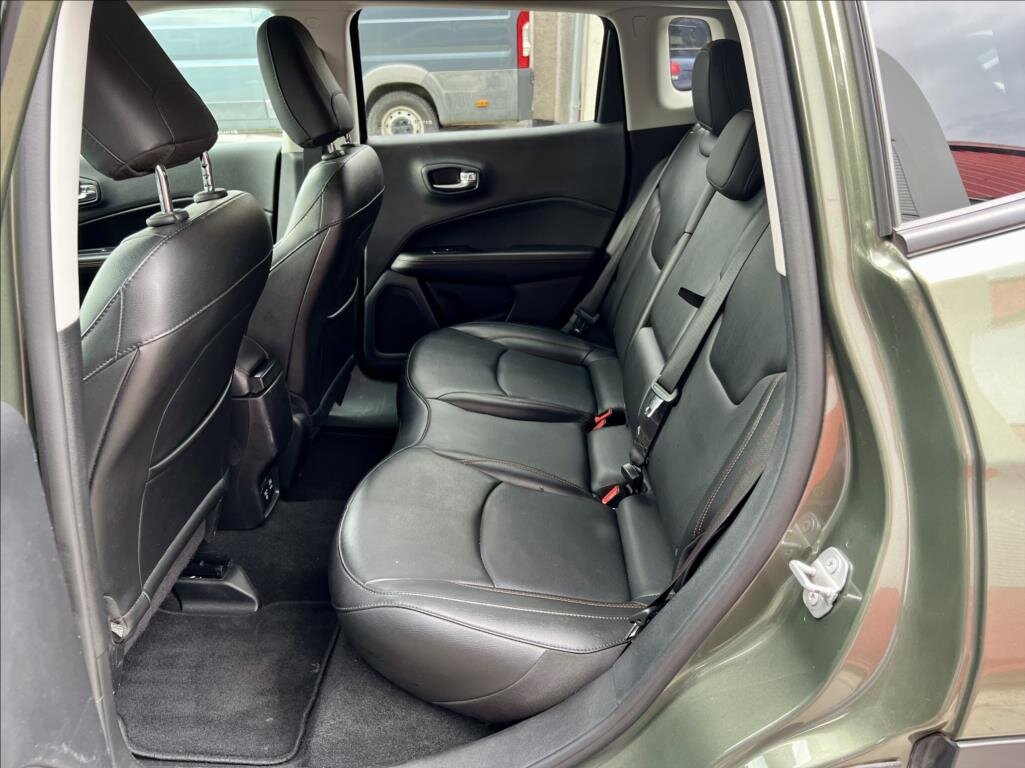 Jeep Compass SUV / Terénní 1,4 l 103 kw