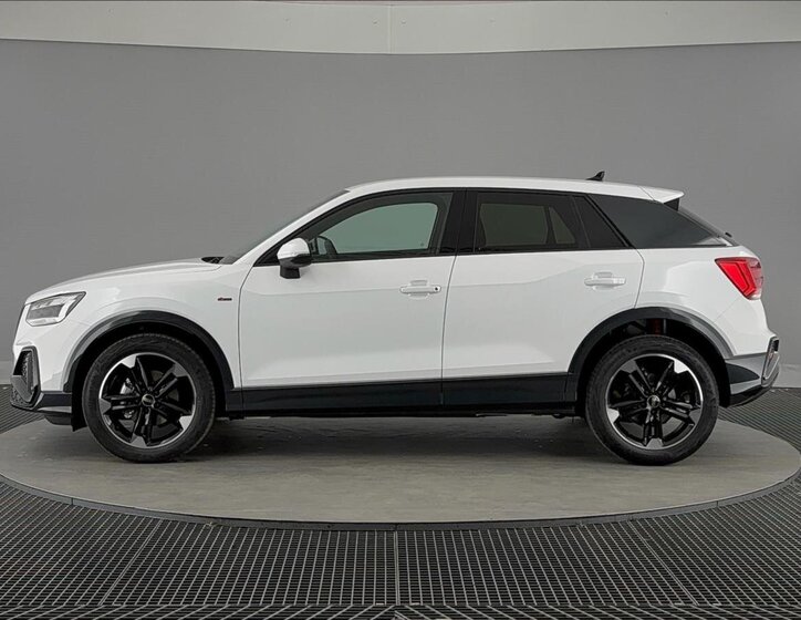 Audi Q2 SUV / Terénní 1,5 l 110 kw