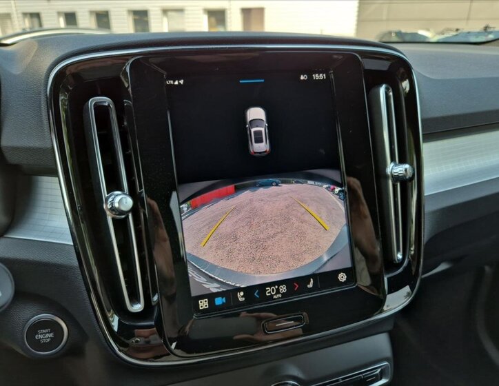 Volvo XC40 SUV / Terénní 2,0 l 120 kw