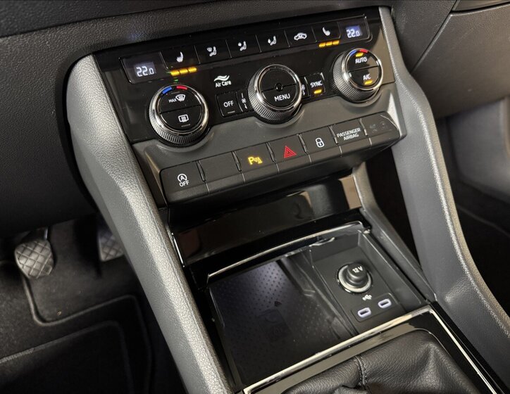 Škoda Karoq SUV / Terénní 1,5 l 110 kw