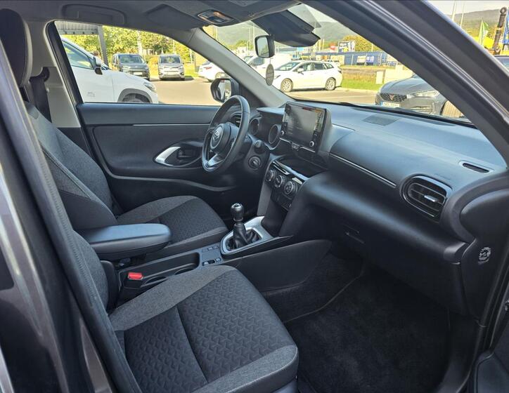 Toyota Yaris Cross 11