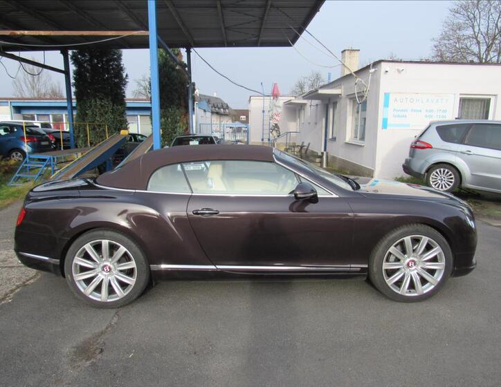 Bentley Continental GTC 26