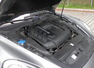 Porsche Cayenne SUV 4,1 l 281 kw