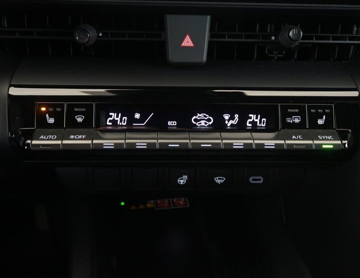 Toyota C-HR SUV 1,8 l 72 kw