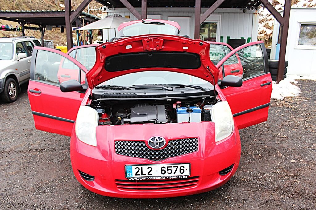 Toyota Yaris Hatchback 998,0 51 kw