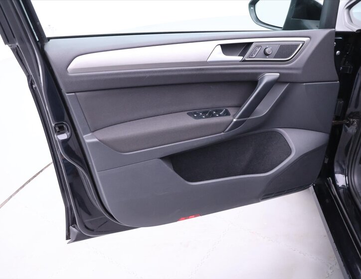 Volkswagen Golf Sportsvan MPV 1,4 l 92 kw