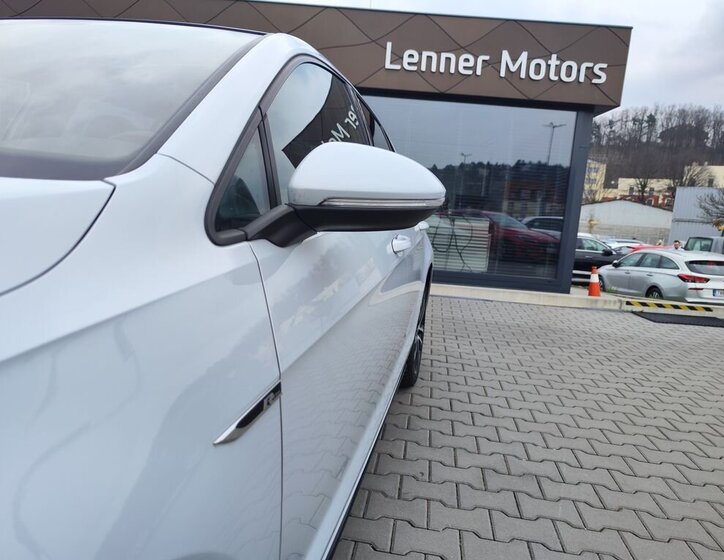 Volkswagen Golf Kombi 2,0 l 110 kw