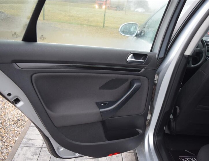 Volkswagen Jetta Kombi 1,4 l 90 kw