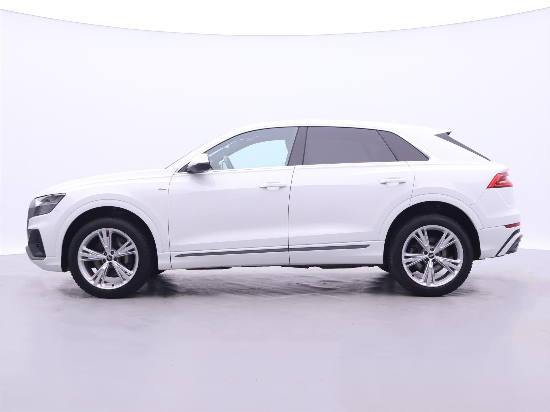 Audi Q8 SUV / Terénní 3,0 l 250 kw