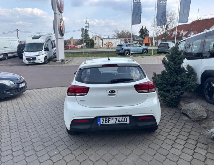 KIA Rio Hatchback 1,2 l 61 kw