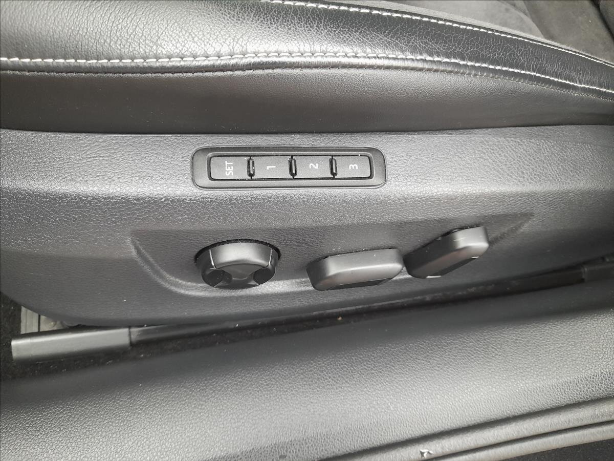 Škoda Superb Liftback 2,0 l 110 kw