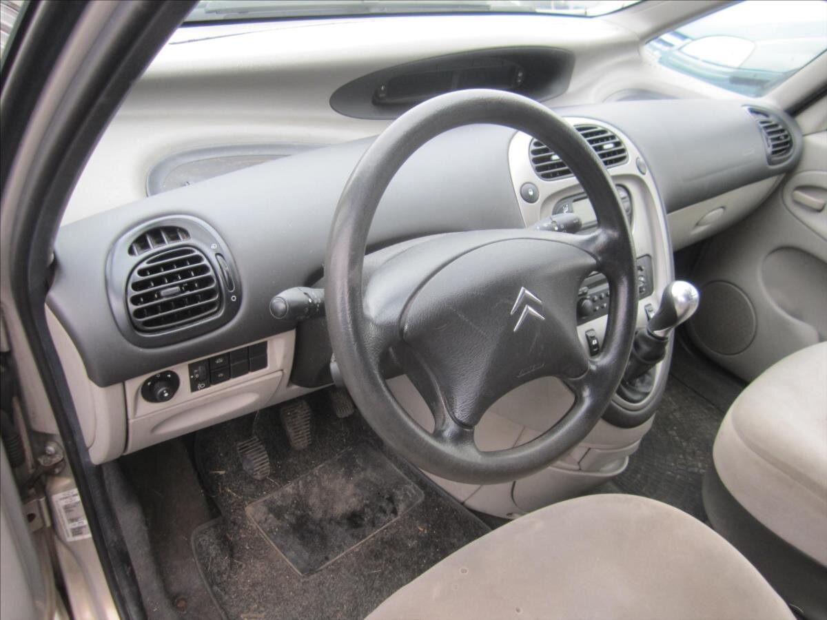 Citroën Xsara Picasso Kombi 1,6 l 80 kw