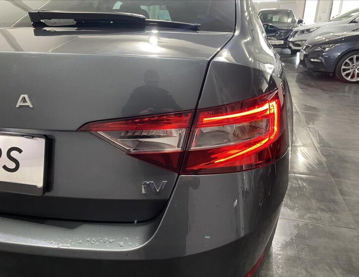Škoda Superb Sedan 1,4 l 115 kw
