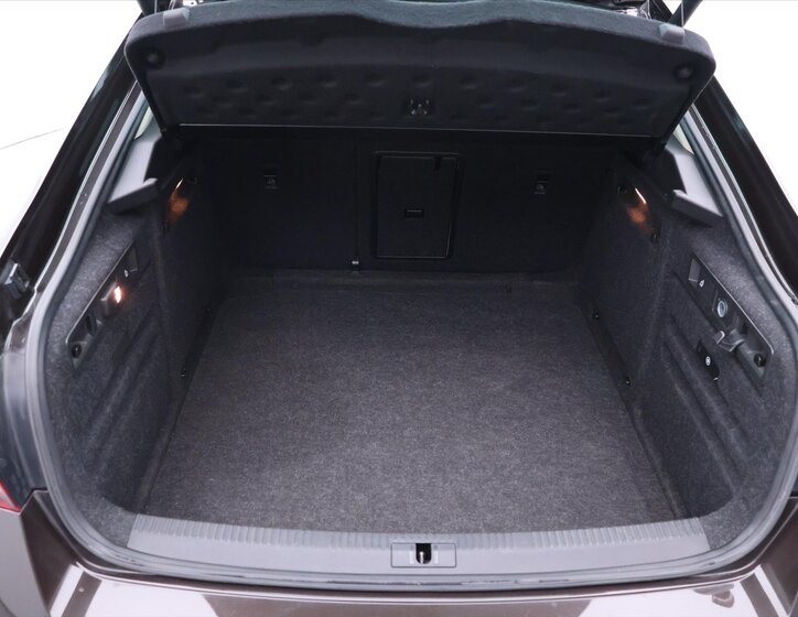 Škoda Superb Liftback 2,0 l 110 kw