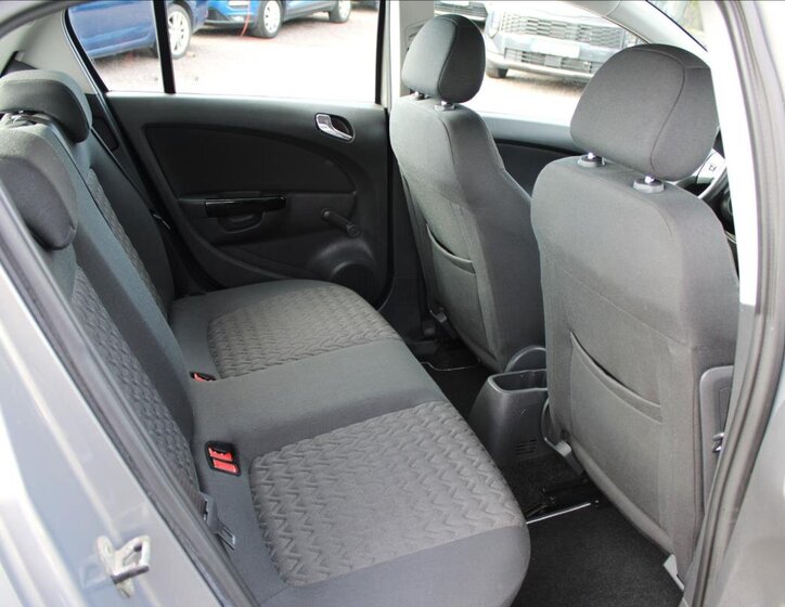 Opel Corsa Hatchback 1,4 l 64 kw