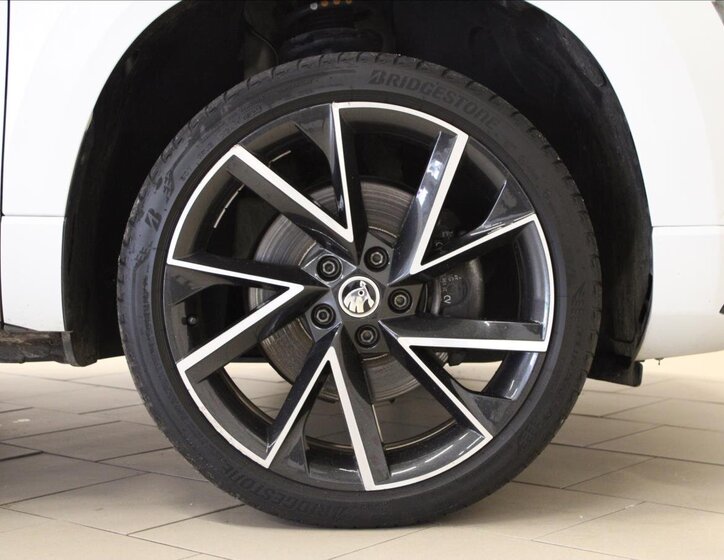 Škoda Karoq SUV / Terénní 1,5 l 110 kw