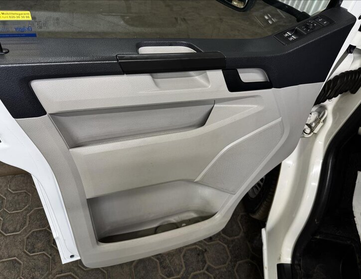 Volkswagen Transporter Valník 2,0 l 110 kw