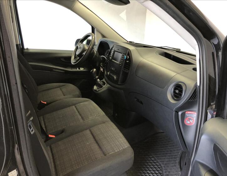 Mercedes-Benz Vito 10