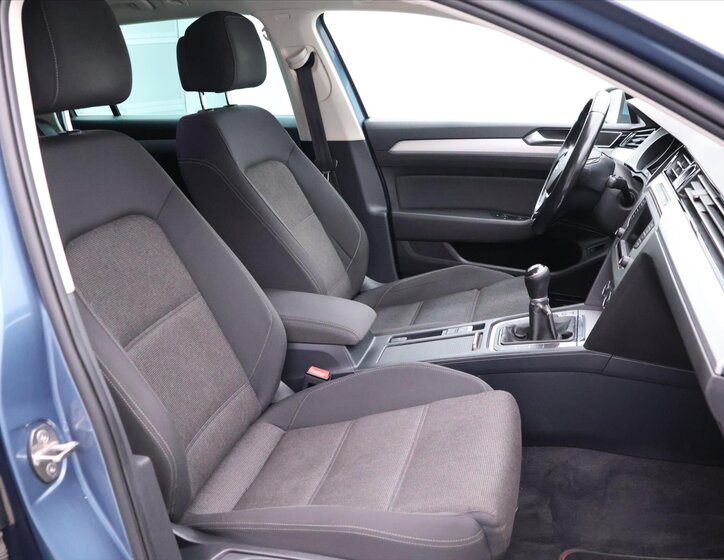 Volkswagen Passat 13