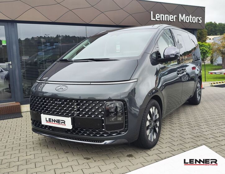 Hyundai Staria 1