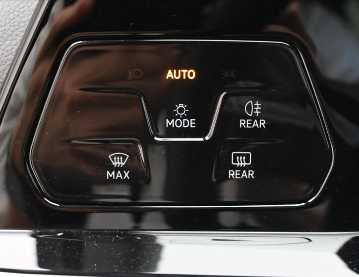 Volkswagen Golf Kombi 2,0 l 110 kw