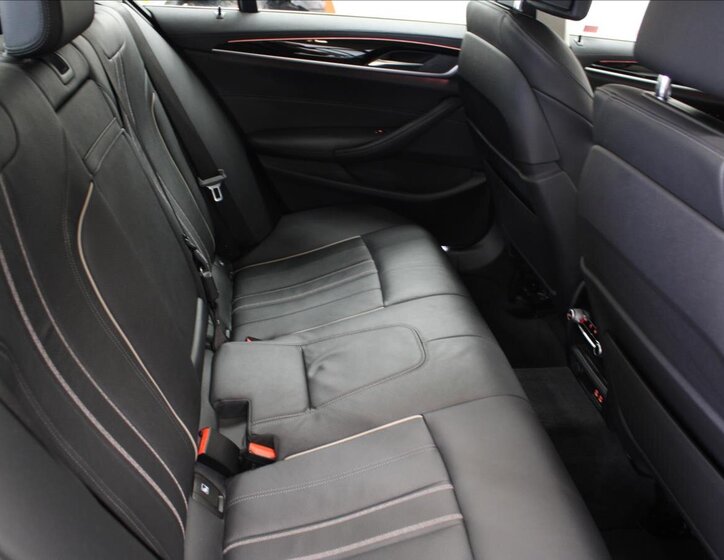 BMW Řada 5 Sedan / Limuzína 3,0 l 245 kw