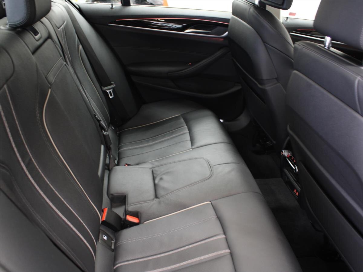 BMW Řada 5 Sedan / Limuzína 3,0 l 245 kw