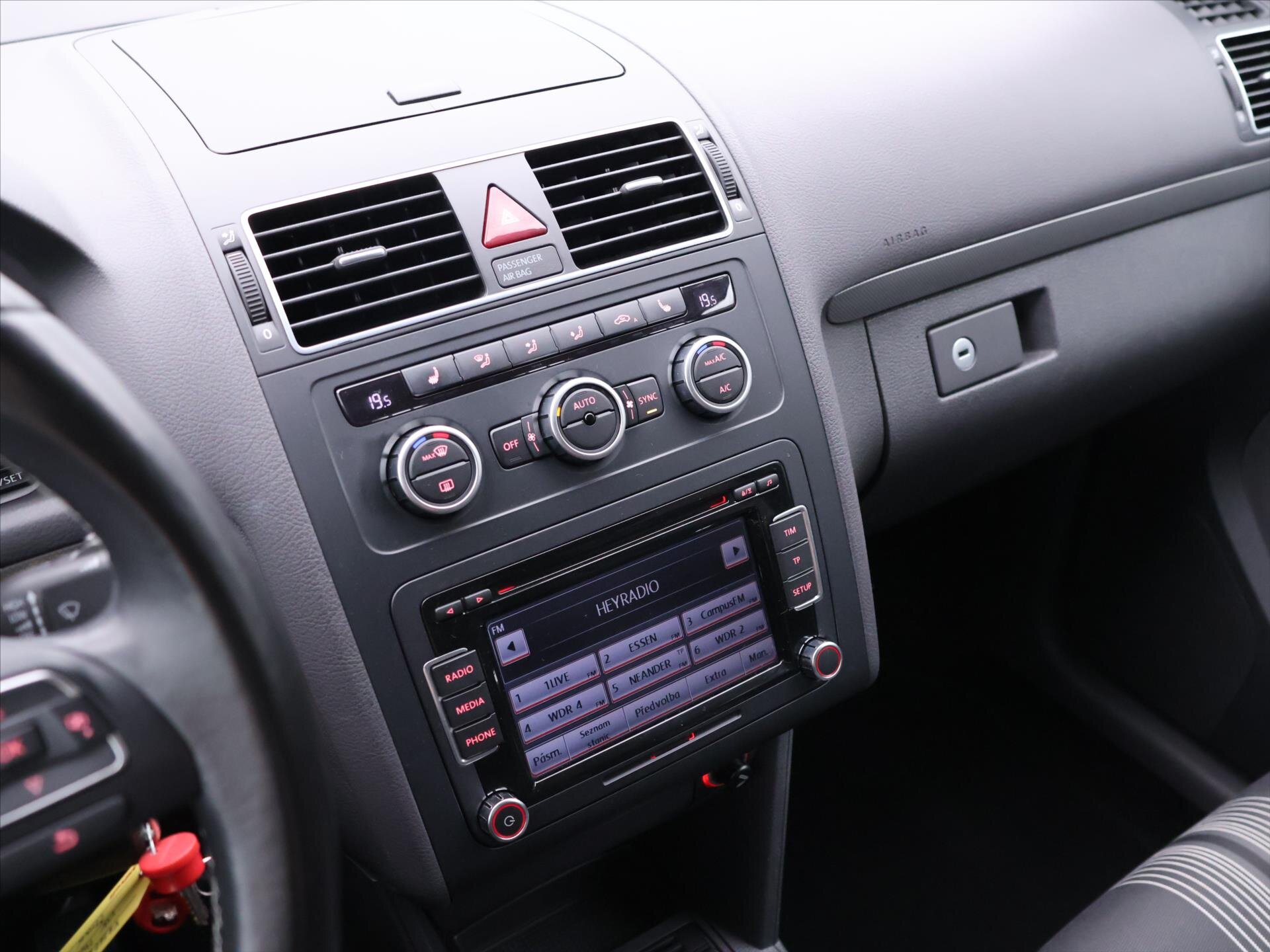 Volkswagen Touran MPV 1,2 l 77 kw