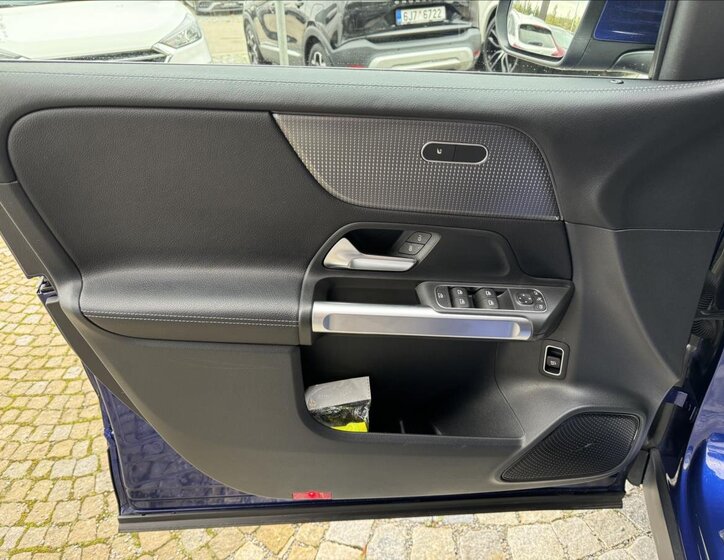 Mercedes-Benz GLB SUV 1,3 l 120 kw