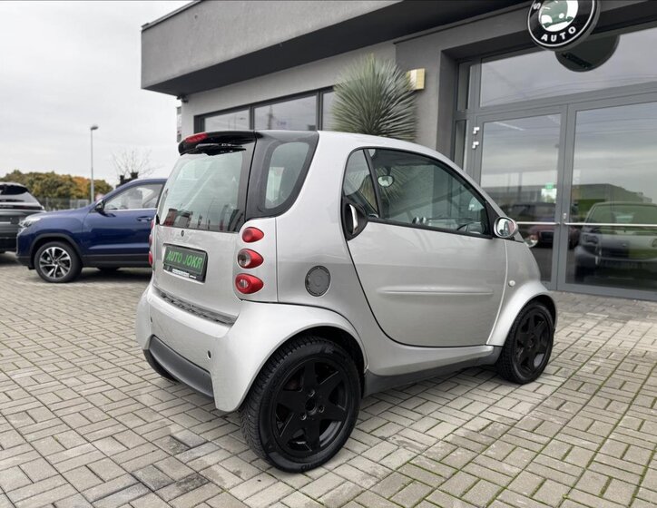 Smart Fortwo Kupé 698,0 45 kw
