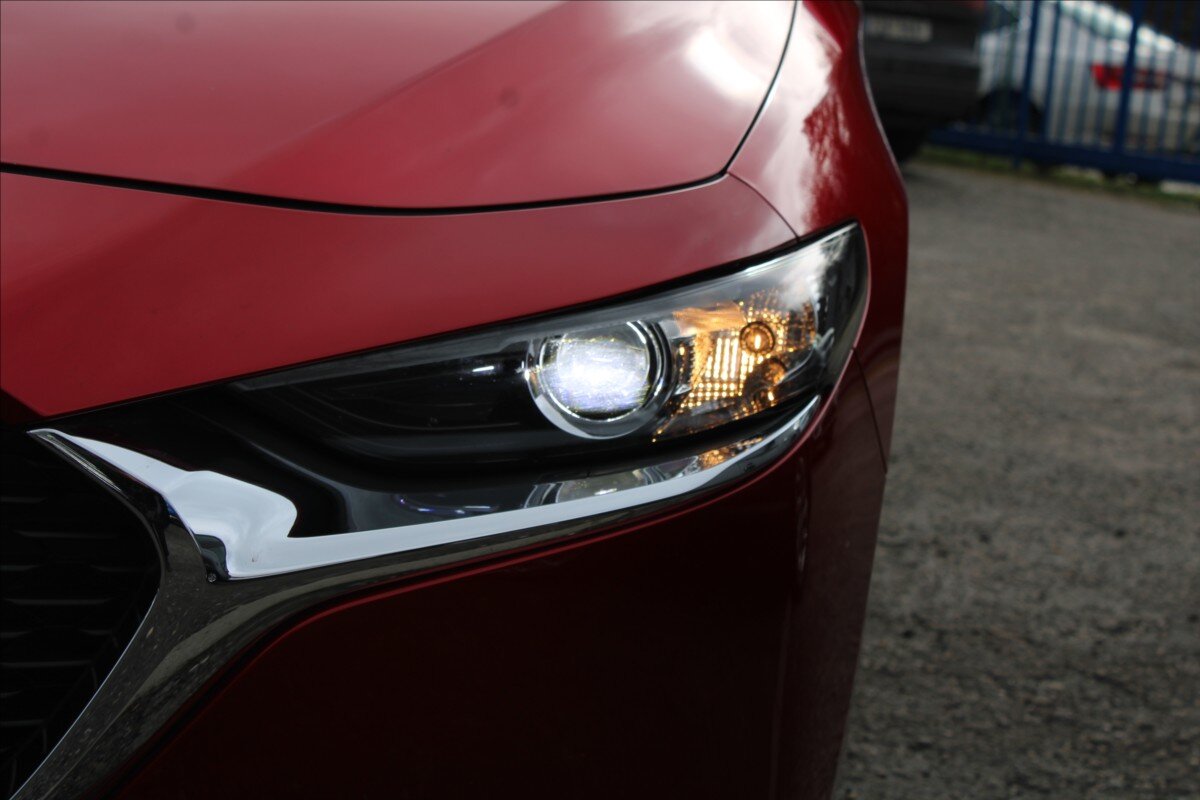 Mazda 3 Sedan 2,0 l 90 kw