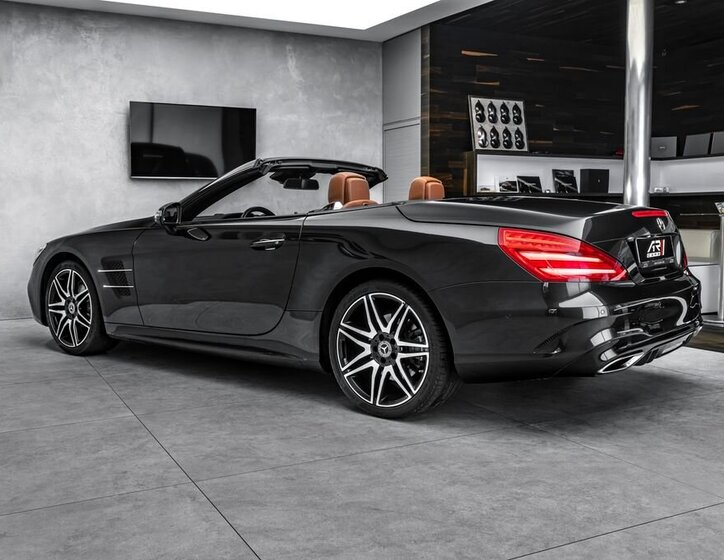 Mercedes-Benz SL 9