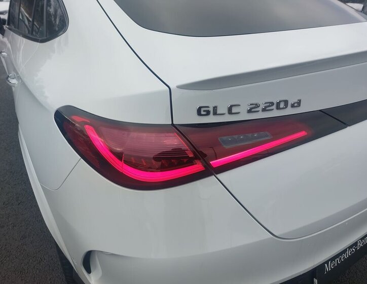 Mercedes-Benz GLC SUV 2,0 l 145 kw