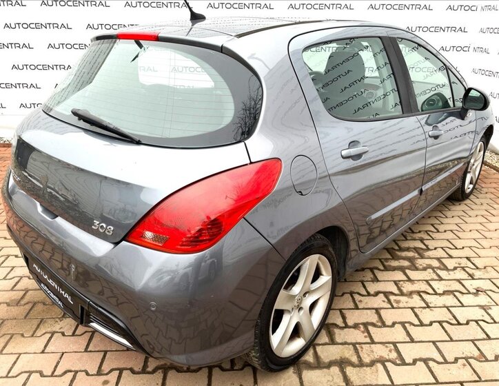 Peugeot 308 8