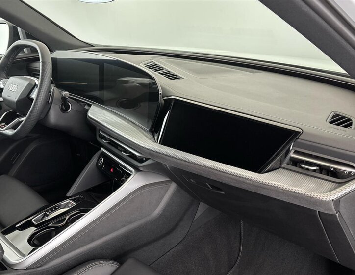 Audi Q5 SUV / Terénní 2,0 l 150 kw