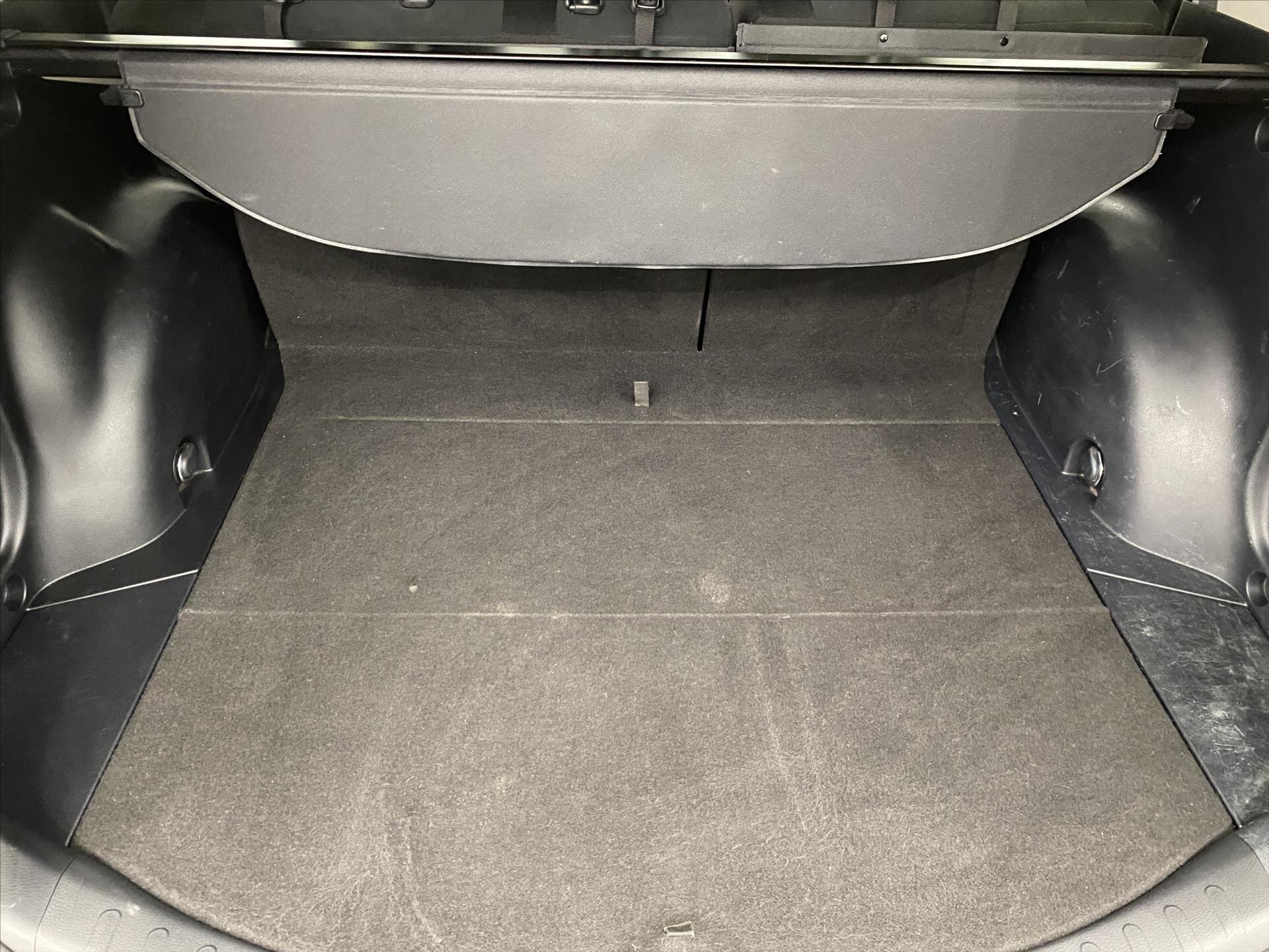 Toyota RAV4 SUV 2,0 l 112 kw