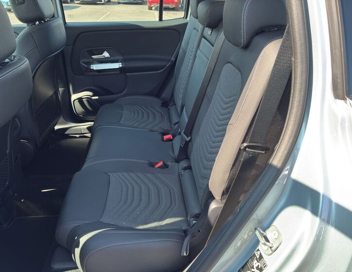 Mercedes-Benz GLB 14