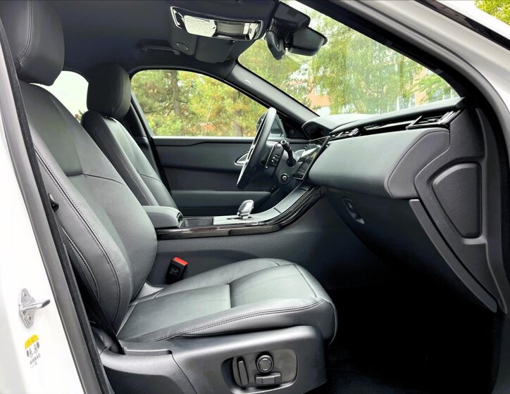 Land Rover Range Rover Velar SUV 2,0 l 150 kw
