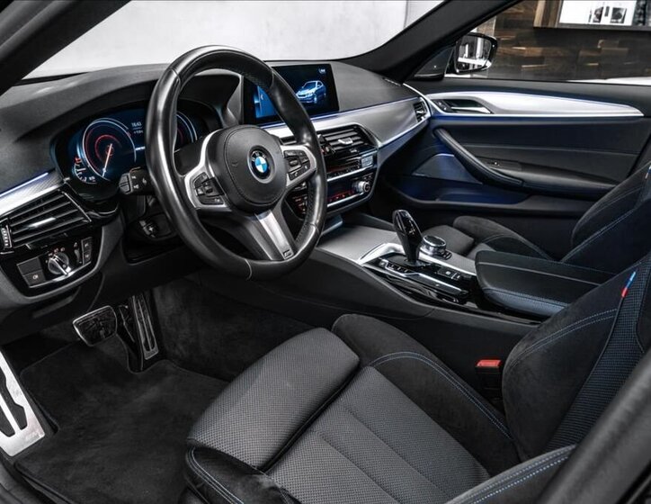 BMW Řada 5 Sedan / Limuzína 3,0 l 294 kw