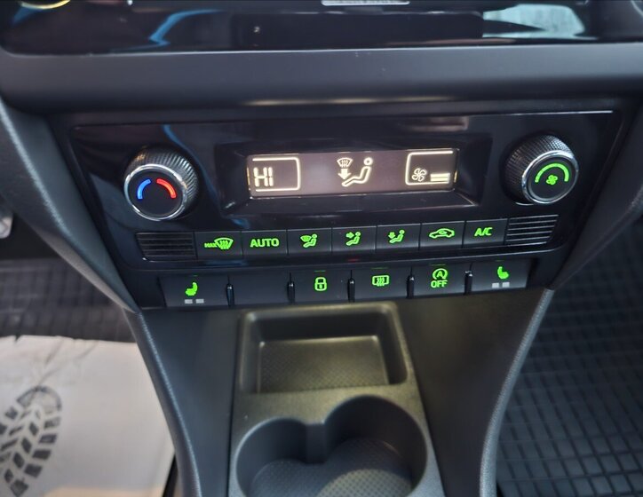 Škoda Rapid Hatchback 999,0 81 kw