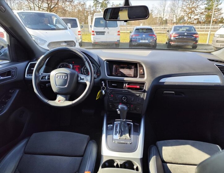 Audi Q5 Kombi 3,0 l 176 kw
