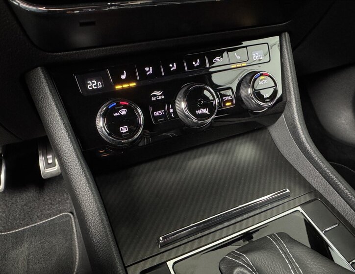 Škoda Superb Kombi 1,4 l 160 kw