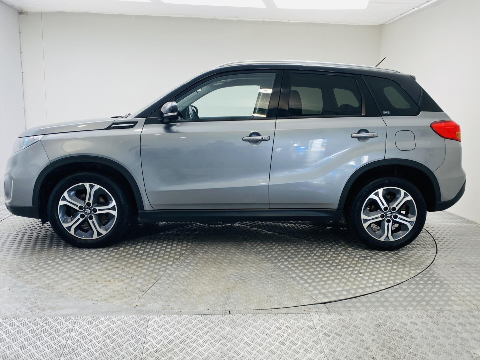 Suzuki Vitara SUV / Terénní 1,6 l 88 kw