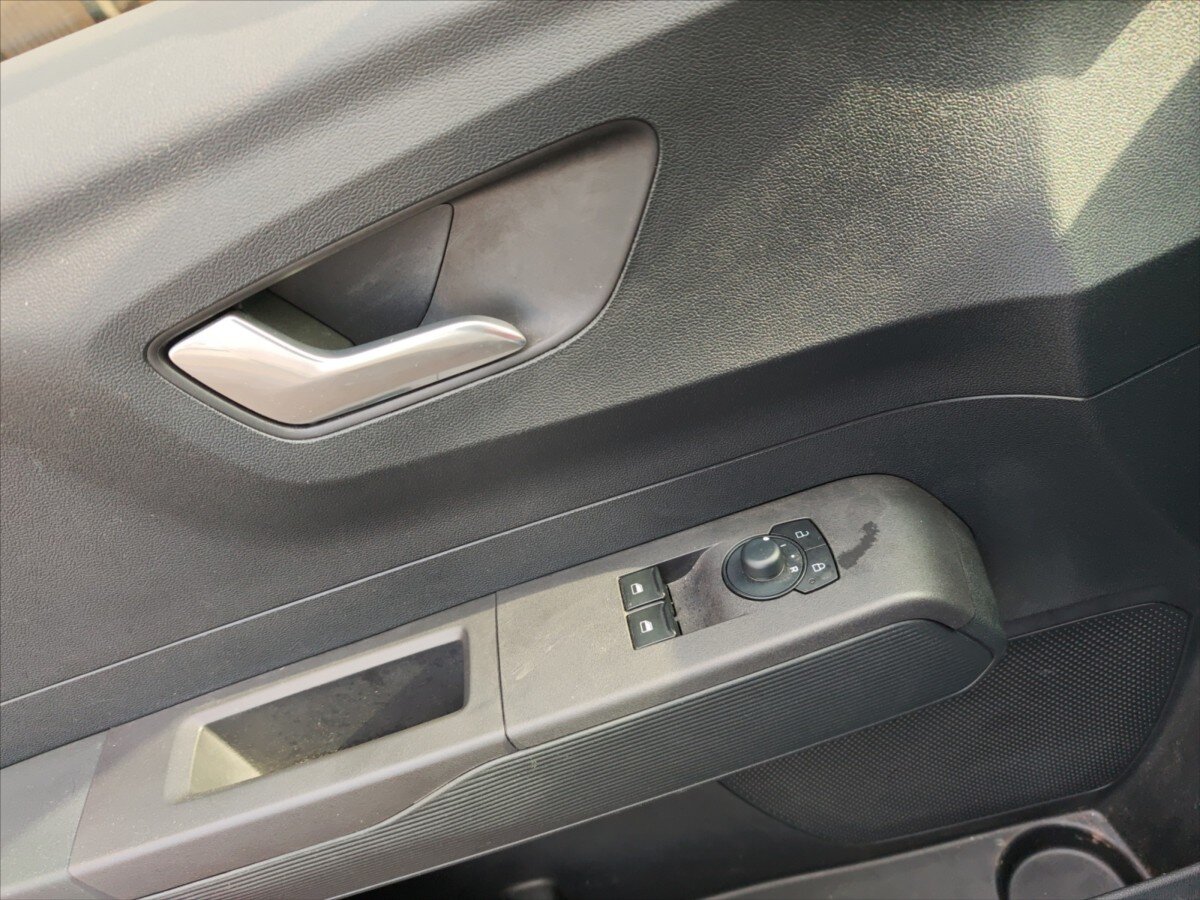 Ford Tourneo Courier Skříň 999,0 73 kw