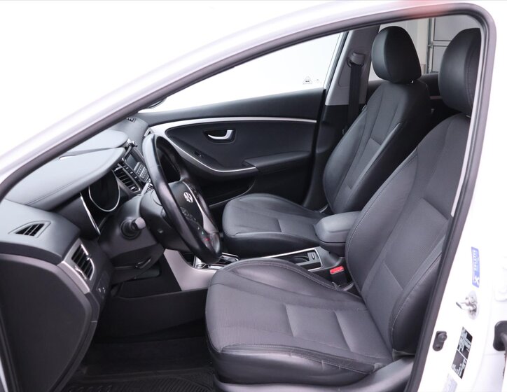 Hyundai i30 Kombi 1,6 l 99 kw