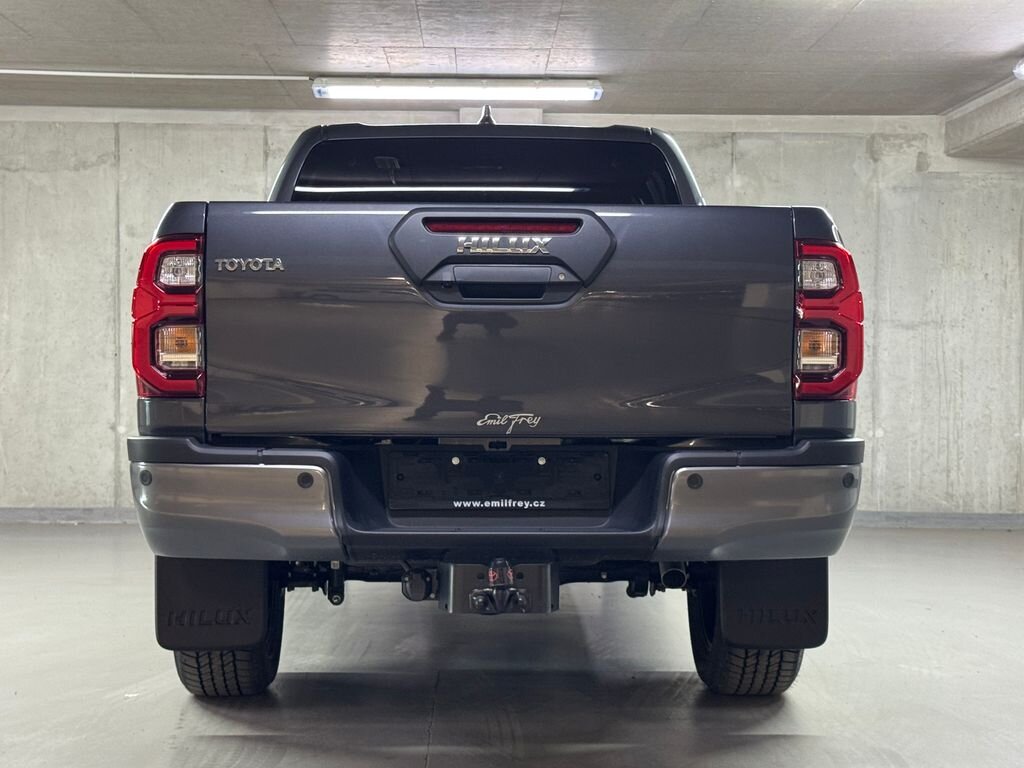 Toyota Hilux Pick-up 2,8 l 150 kw